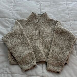 Aritzia Cream Sherpa